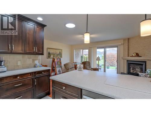 3333 South Main Street Unit# 70, Penticton, BC - Indoor Photo Showing Kitchen With Double Sink