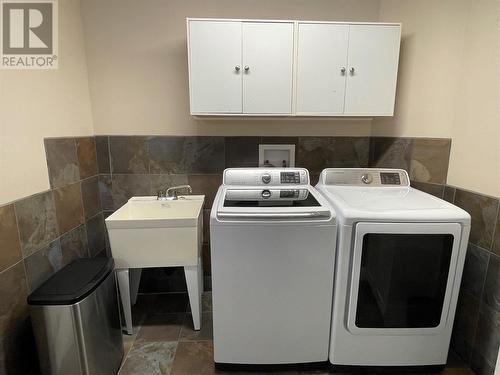 1437 104 Avenue, Dawson Creek, BC - Indoor Photo Showing Laundry Room
