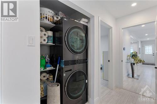 2084 Maywood Street, Ottawa, ON - Indoor Photo Showing Laundry Room