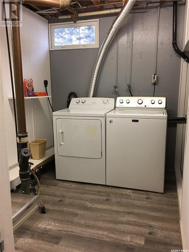 205 1St Avenue Nw, Gerald, SK - Indoor Photo Showing Laundry Room
