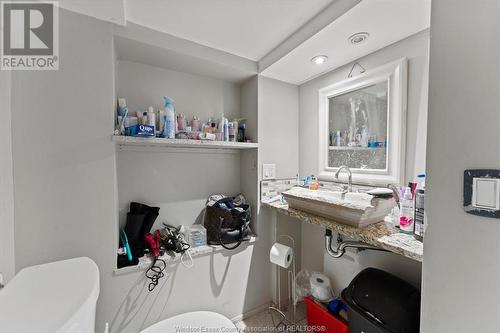 1137 Bruce, Windsor, ON - Indoor Photo Showing Bathroom