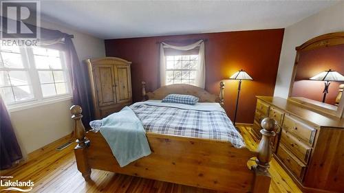 970 Old Muskoka Road, Utterson, ON - Indoor Photo Showing Bedroom