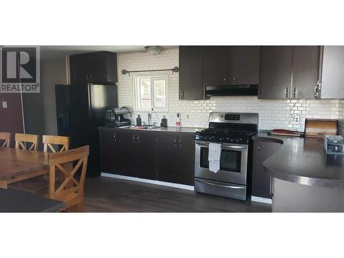 7017 Little Green Lake Road, 70 Mile House, BC - Indoor Photo Showing Kitchen