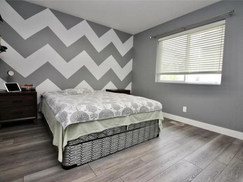 2012 Elkridge Drive, West Kelowna, BC - Indoor Photo Showing Bedroom