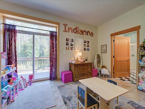 1124 Fish Lake Road, Summerland, BC - Indoor