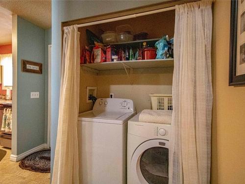 21-2250 Baskin Street, Penticton, BC - Indoor Photo Showing Laundry Room