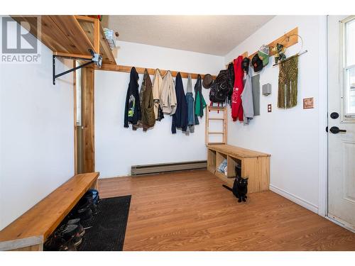 140 Greely Crescent, Revelstoke, BC - Indoor Photo Showing Other Room
