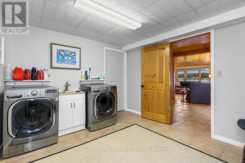 54 William St, Northern Bruce Peninsula, ON - Indoor Photo Showing Laundry Room