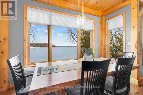 54 William Street, Northern Bruce Peninsula, ON - Indoor Photo Showing Dining Room