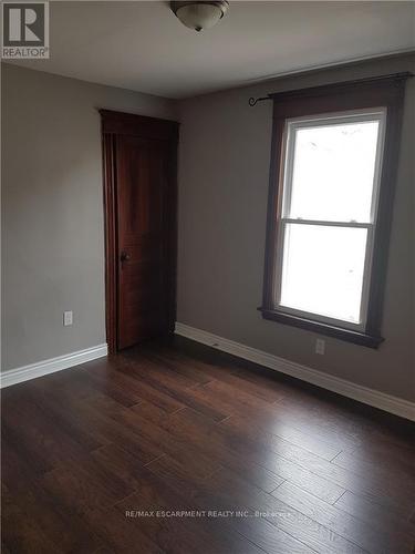 100 Belmont Ave, Hamilton, ON - Indoor Photo Showing Other Room