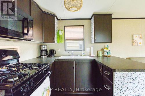 #514 -1501 Line 8 Rd, Niagara-On-The-Lake, ON - Indoor Photo Showing Kitchen