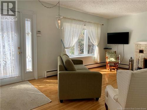 305 Harquail Lane, Dalhousie, NB - Indoor Photo Showing Living Room