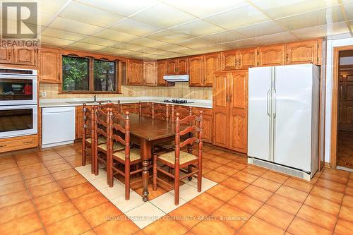 248 Rustic Rd, Toronto, ON - Indoor Photo Showing Kitchen