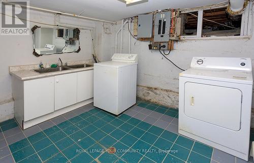 248 Rustic Rd, Toronto, ON - Indoor Photo Showing Laundry Room