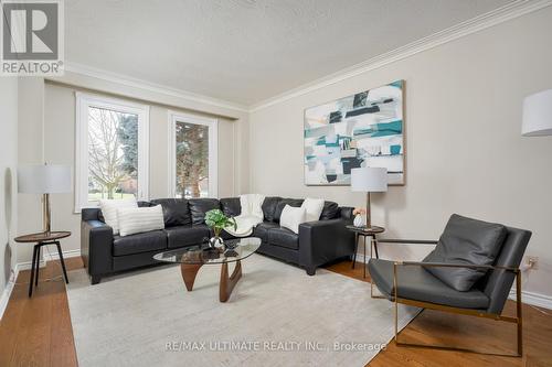 4266 Golden Orchard Dr, Mississauga, ON - Indoor Photo Showing Living Room