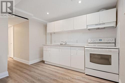 4266 Golden Orchard Dr, Mississauga, ON - Indoor Photo Showing Kitchen
