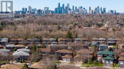 4266 Golden Orchard Dr, Mississauga, ON - Outdoor With View