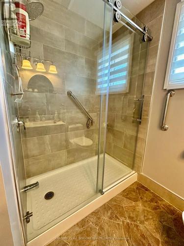 84 Sprucedale St, Highlands East, ON - Indoor Photo Showing Bathroom