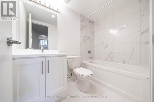 84 - 39 Honeycrisp Crescent, Vaughan, ON - Indoor Photo Showing Bathroom