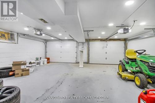 13900 Highway 27, King, ON - Indoor Photo Showing Garage