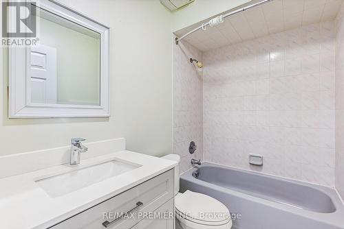 24 Kelso Cres, Vaughan, ON - Indoor Photo Showing Bathroom