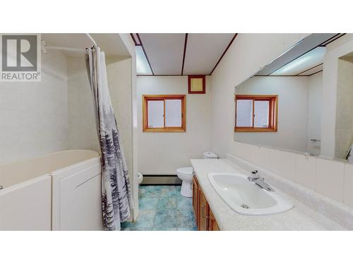 7 Wren Place, Osoyoos, BC - Indoor Photo Showing Bathroom