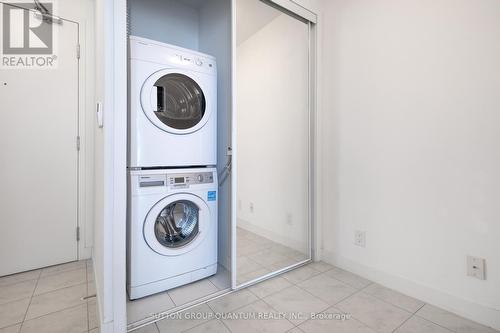 1210 - 14 York Street, Toronto, ON - Indoor Photo Showing Laundry Room
