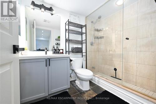 100 - 78 St Patrick Street, Toronto, ON - Indoor Photo Showing Bathroom