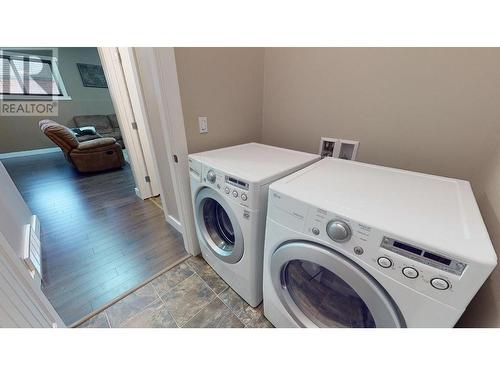11727 88 Street, Fort St. John, BC - Indoor Photo Showing Laundry Room