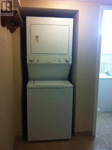 1800-1802 Mission Road, Vernon, BC - Indoor Photo Showing Laundry Room