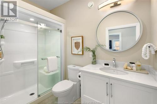 1696 Caille Avenue, Lakeshore, ON - Indoor Photo Showing Bathroom