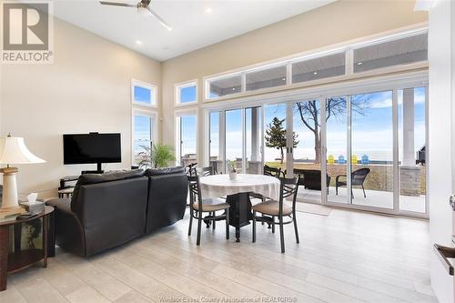 1696 Caille Avenue, Lakeshore, ON - Indoor Photo Showing Dining Room