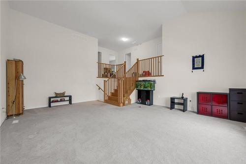 7833 Longhouse Lane, Niagara Falls, ON - Indoor Photo Showing Other Room