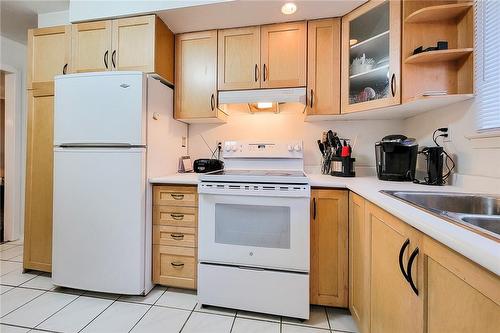 2145 Sandringham Drive, Burlington, ON - Indoor Photo Showing Kitchen With Double Sink