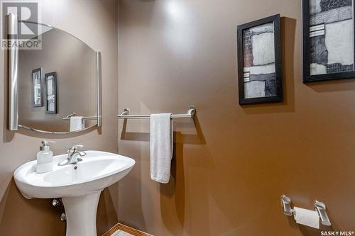 516 Ryer Place, Swift Current, SK - Indoor Photo Showing Bathroom