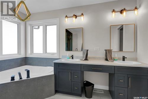 1644 Maple Hill Crescent N, Regina, SK - Indoor Photo Showing Bathroom