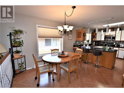 450 Ibis Avenue, Vernon, BC - Indoor Photo Showing Dining Room