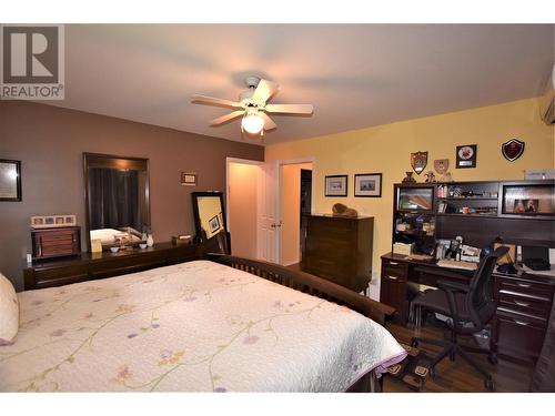 450 Ibis Avenue, Vernon, BC - Indoor Photo Showing Bedroom