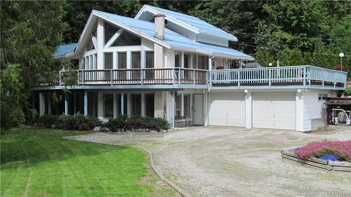 3433 Highway 6, Nelson, BC - Outdoor