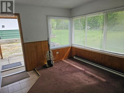 3433  6 Highway, Nelson, BC - Indoor Photo Showing Other Room