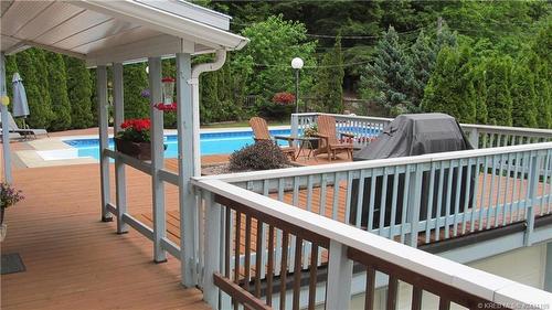 3433 Highway 6, Nelson, BC - Outdoor With In Ground Pool With Exterior