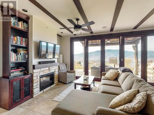 2000 Valleyview Drive Unit# 4, Osoyoos, BC - Indoor Photo Showing Living Room With Fireplace