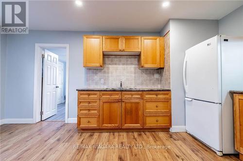 551 Buffalo Road, Fort Erie, ON - Indoor Photo Showing Kitchen