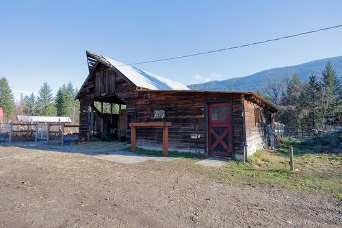 2363 Highway 3A, Castlegar, BC - Outdoor