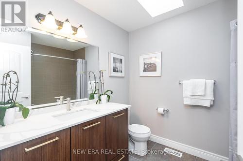 105 Crewson Crescent E, Erin, ON - Indoor Photo Showing Bathroom