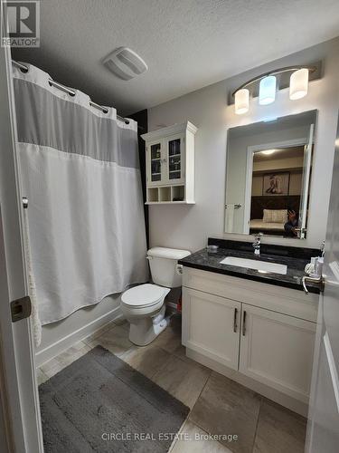 #B -211 Rachel Cres, Kitchener, ON - Indoor Photo Showing Bathroom
