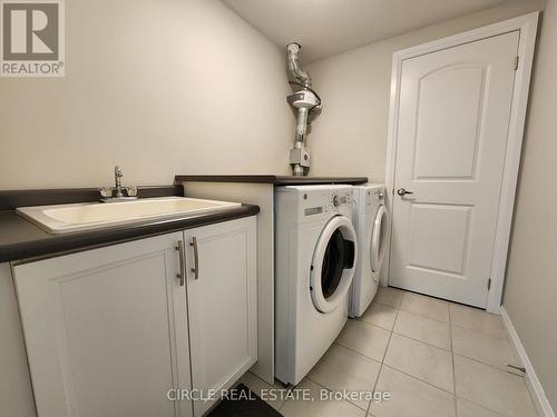 #B -211 Rachel Cres, Kitchener, ON - Indoor Photo Showing Laundry Room