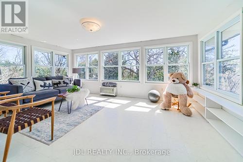 227 Queen Street, Cobourg, ON - Indoor Photo Showing Living Room