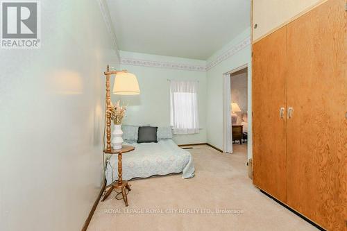 27 Lowell St N, Cambridge, ON - Indoor Photo Showing Bedroom