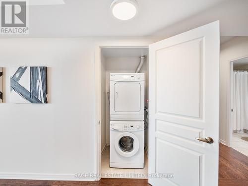 #601 -2230 Lake Shore Blvd W, Toronto, ON - Indoor Photo Showing Laundry Room